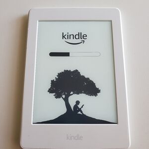 Amazon Kindle 7th Generation E-book reader  White DP75SDI